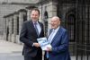Charlie McConalogue TD, an tAire Talmhaíochta, Bia agus Mara agus Dochtúir John Killeen, Cathaoirleach Fhoras na Mara